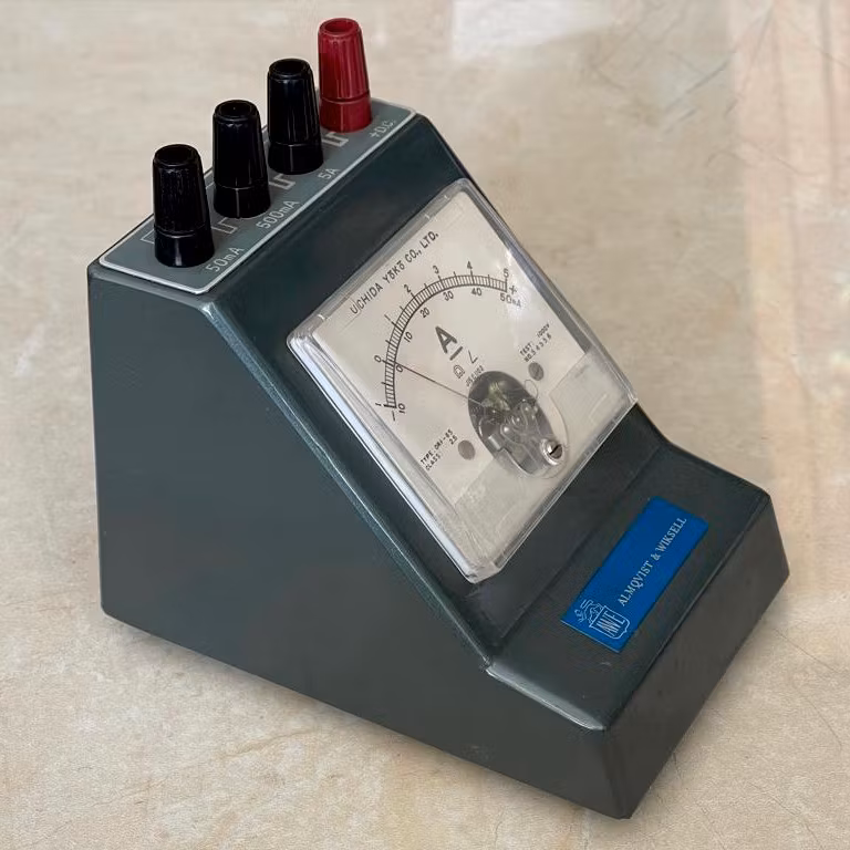 Uchida testmätare analog panel