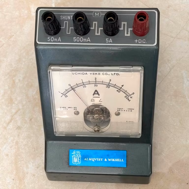 Uchida testmätare analog panel