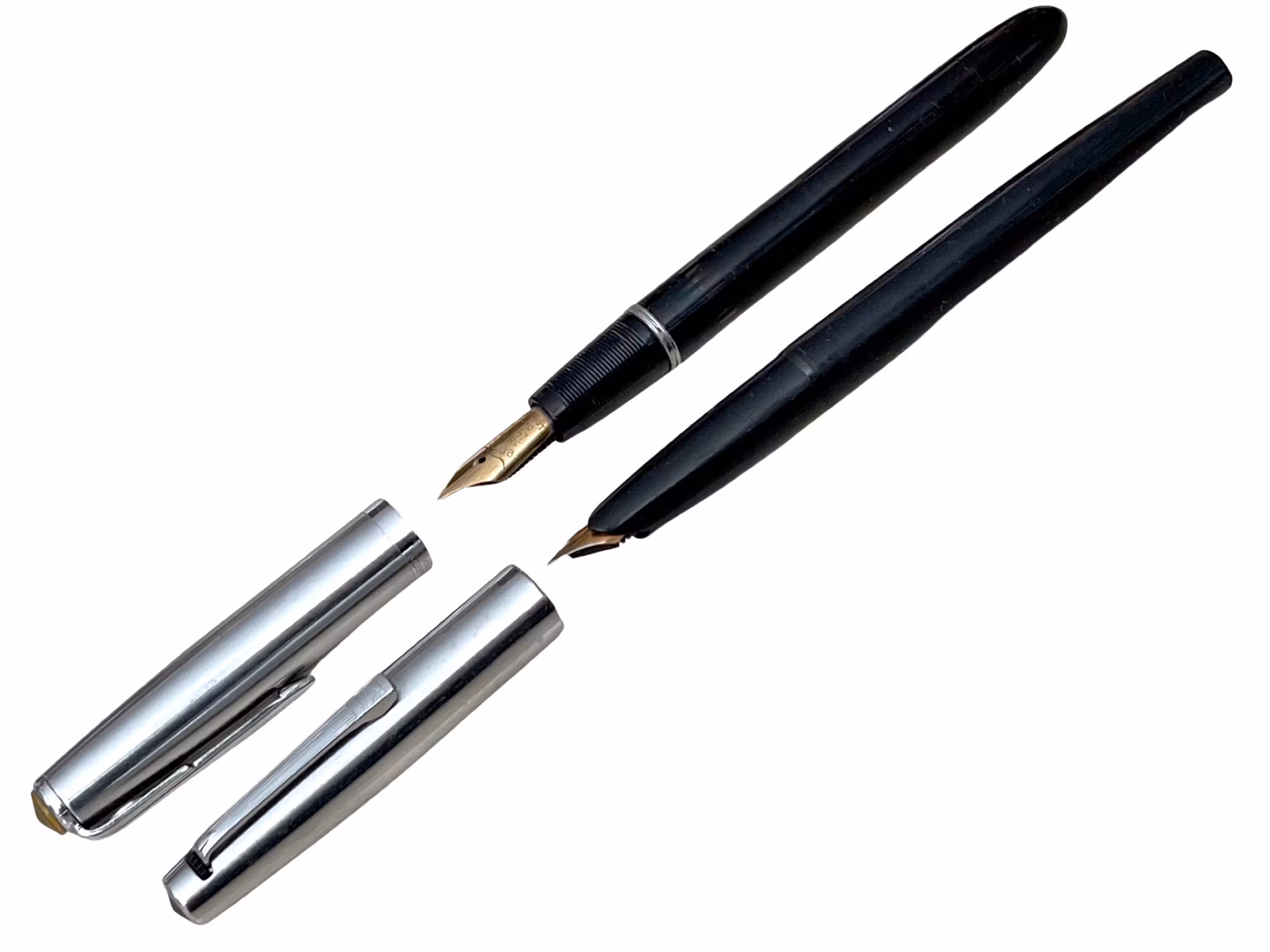 Zwei Reservoir-Stifte, ein Perfecto Superior-Stift aus 14-karätigem Gold und Penol