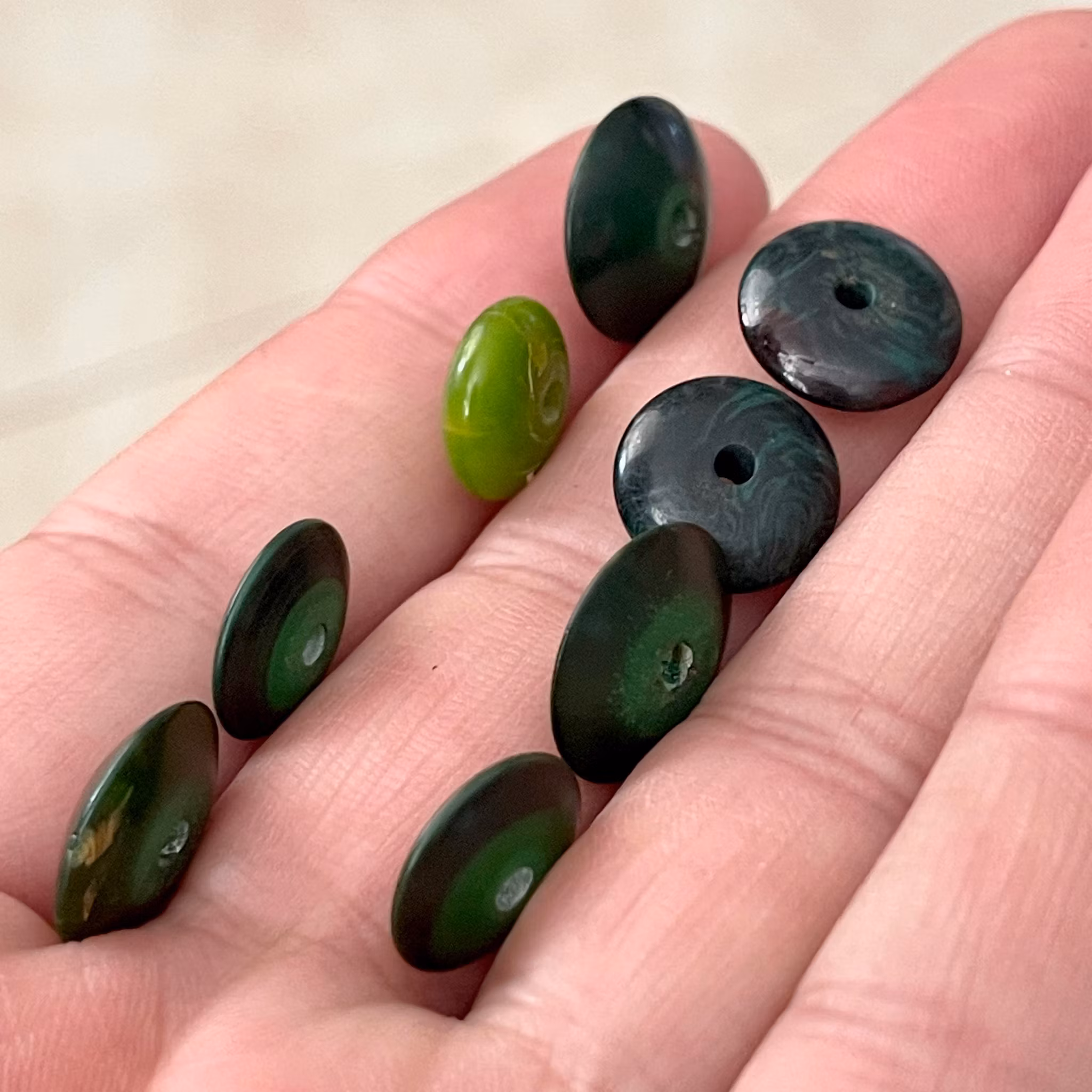 Gammal bakelit pärlor 4 gram