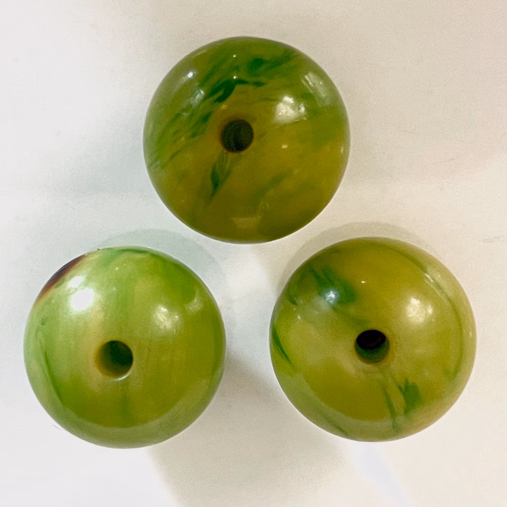 Old bakelite beads 10 grams