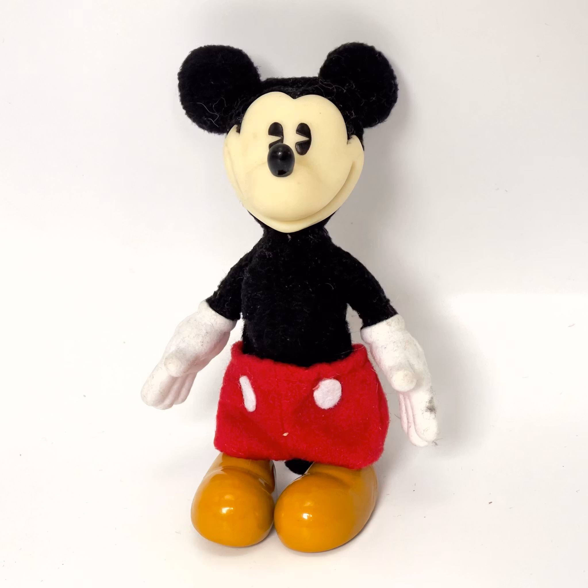 Disneys Mickey-Mouse-Plüsch, Sekiguchi