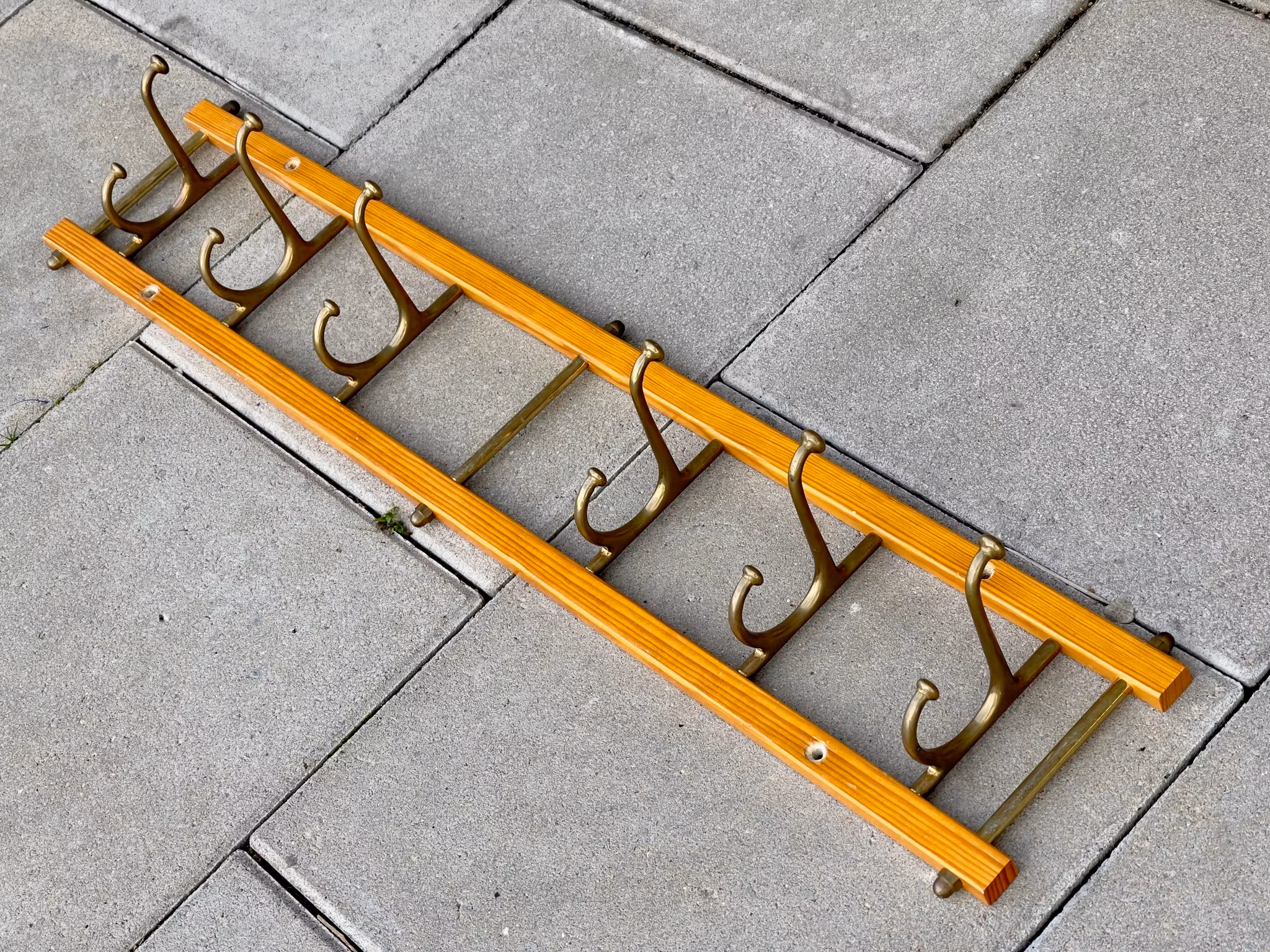 KLÄDHÄNGARE, Dekorativ, Skoglunds metallgjuteri, Anderstorp