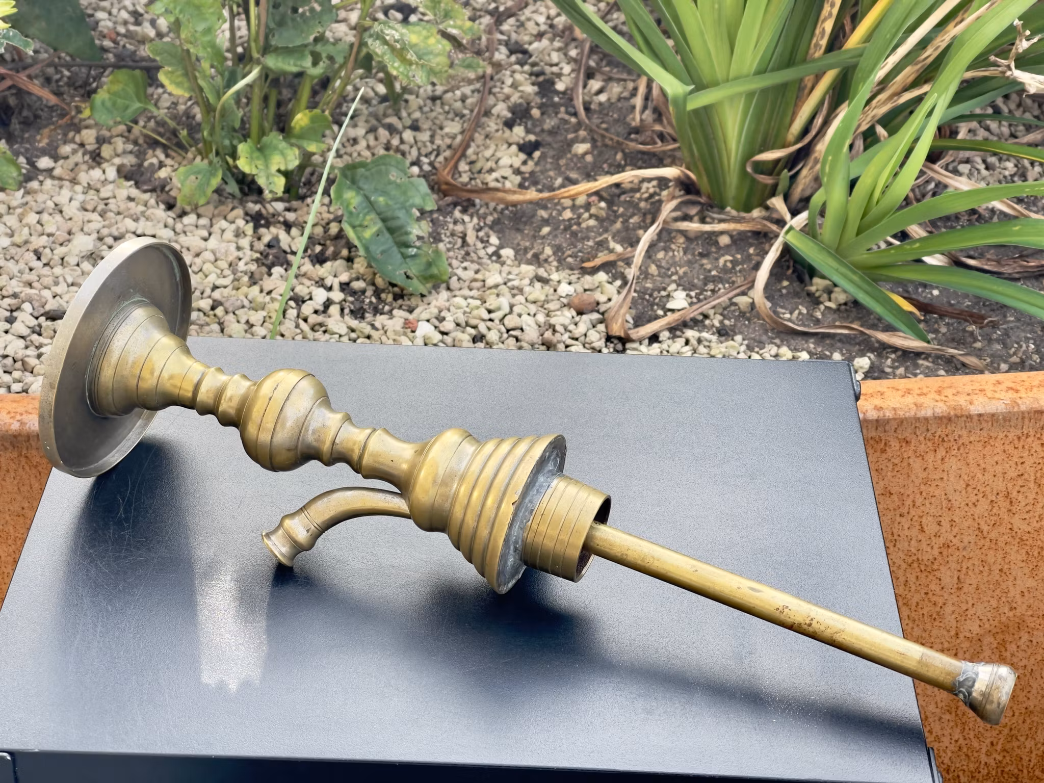 Czeskie, bazowe, kobaltowo-niebieskie szkło do fajki osmańskiej, XIX wiek