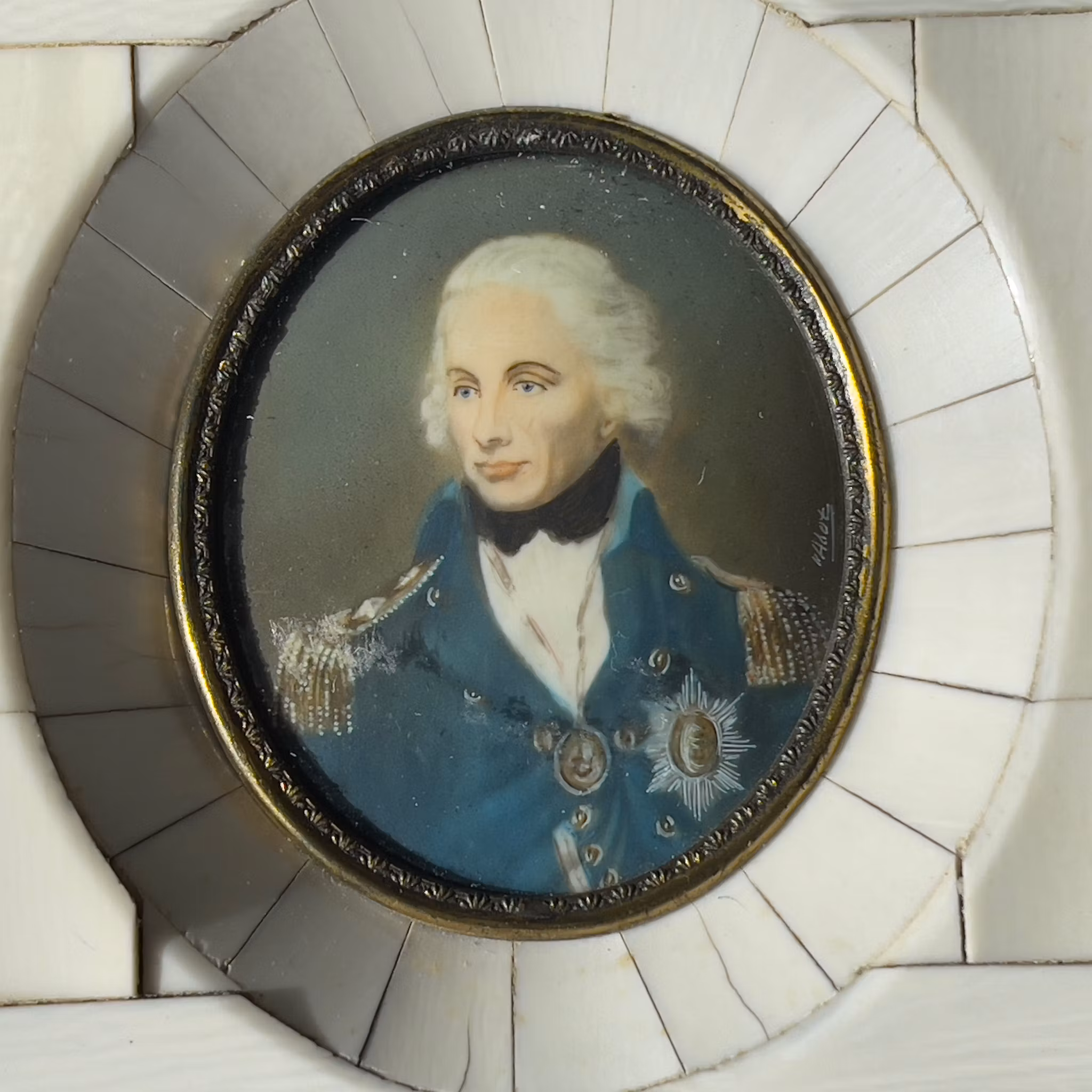 Miniaturowy obraz sygnowany, rama z kości