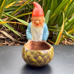 Older Santa terracotta