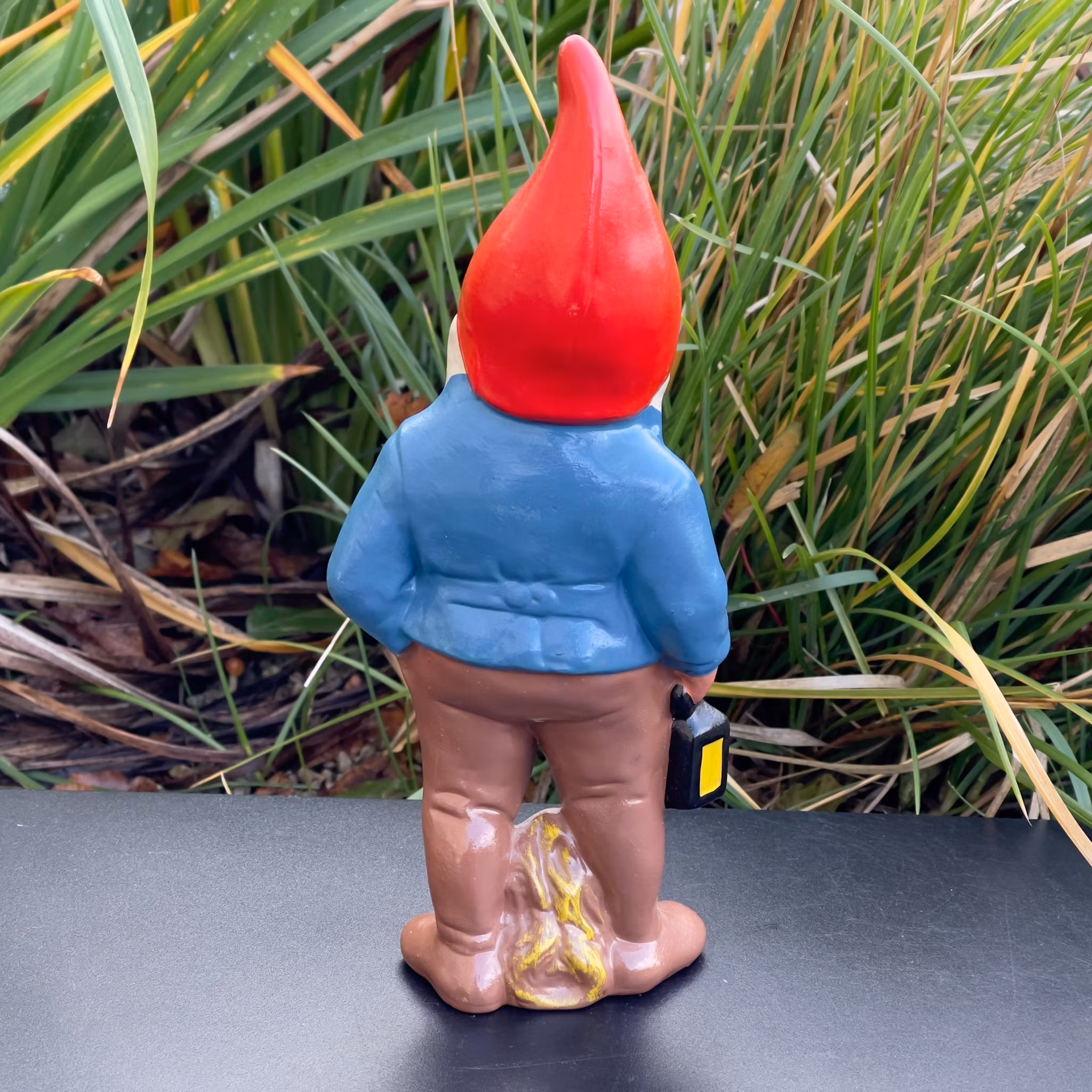 Vecchio Babbo Natale in terracotta con lanterna