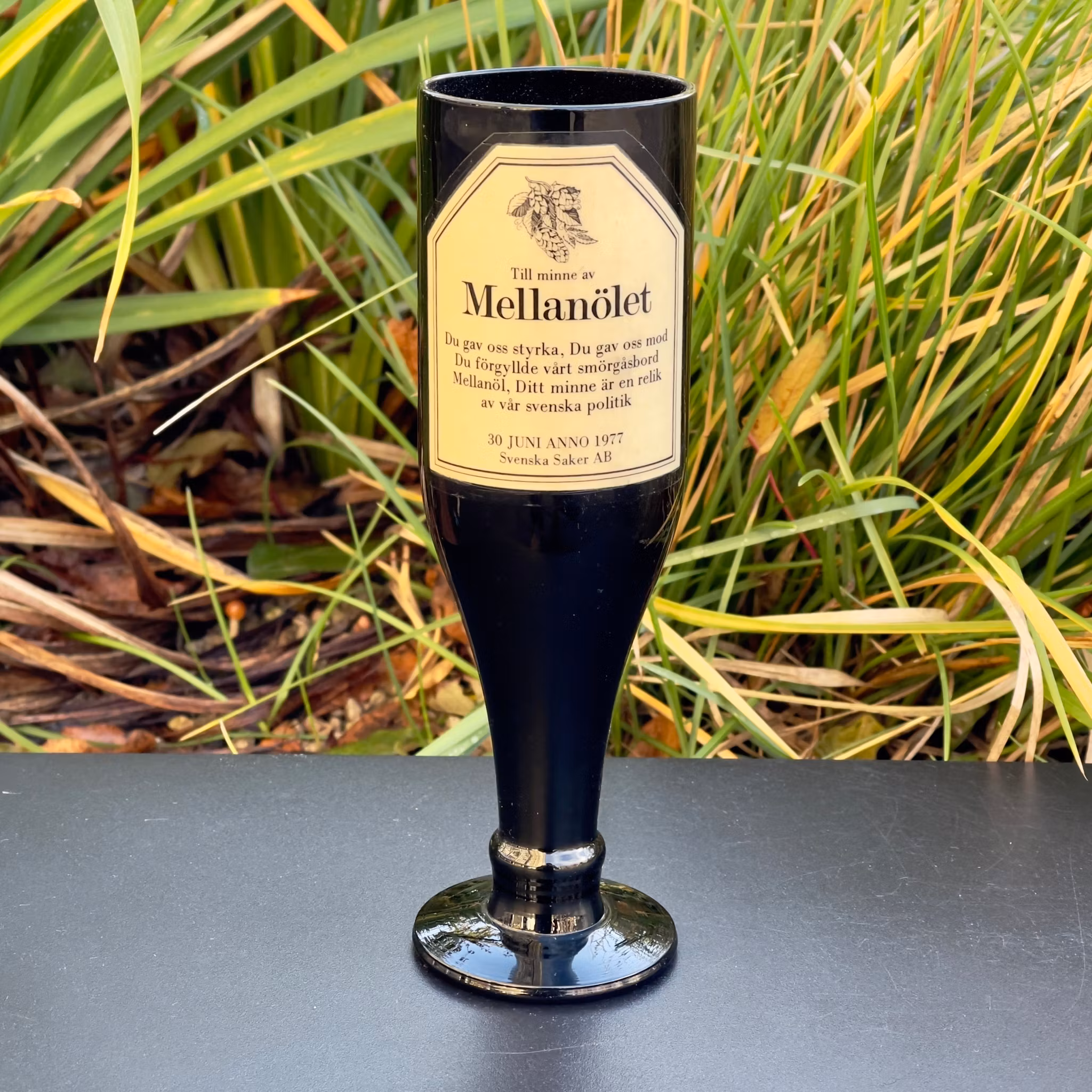 Mellanöl-glass til minne om Mellanölet 1977