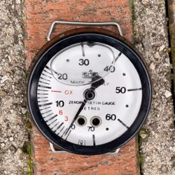 SOS Pressure gauge diving Dive depth gauge, Italy
