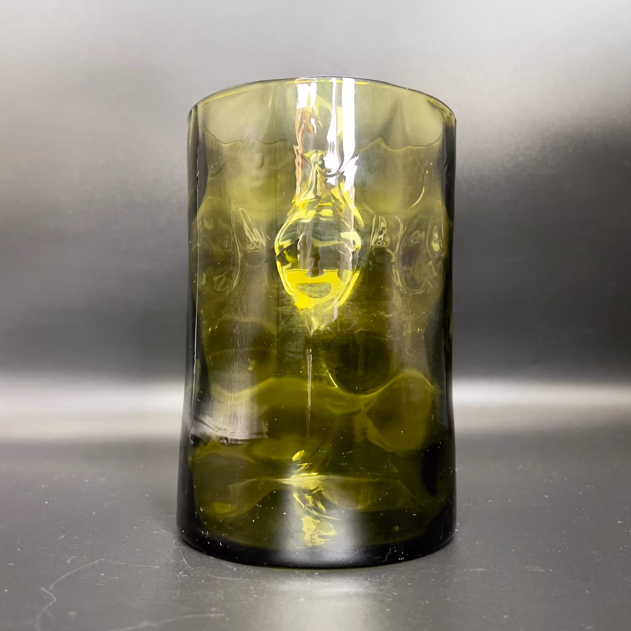 Vas grönt konstglas