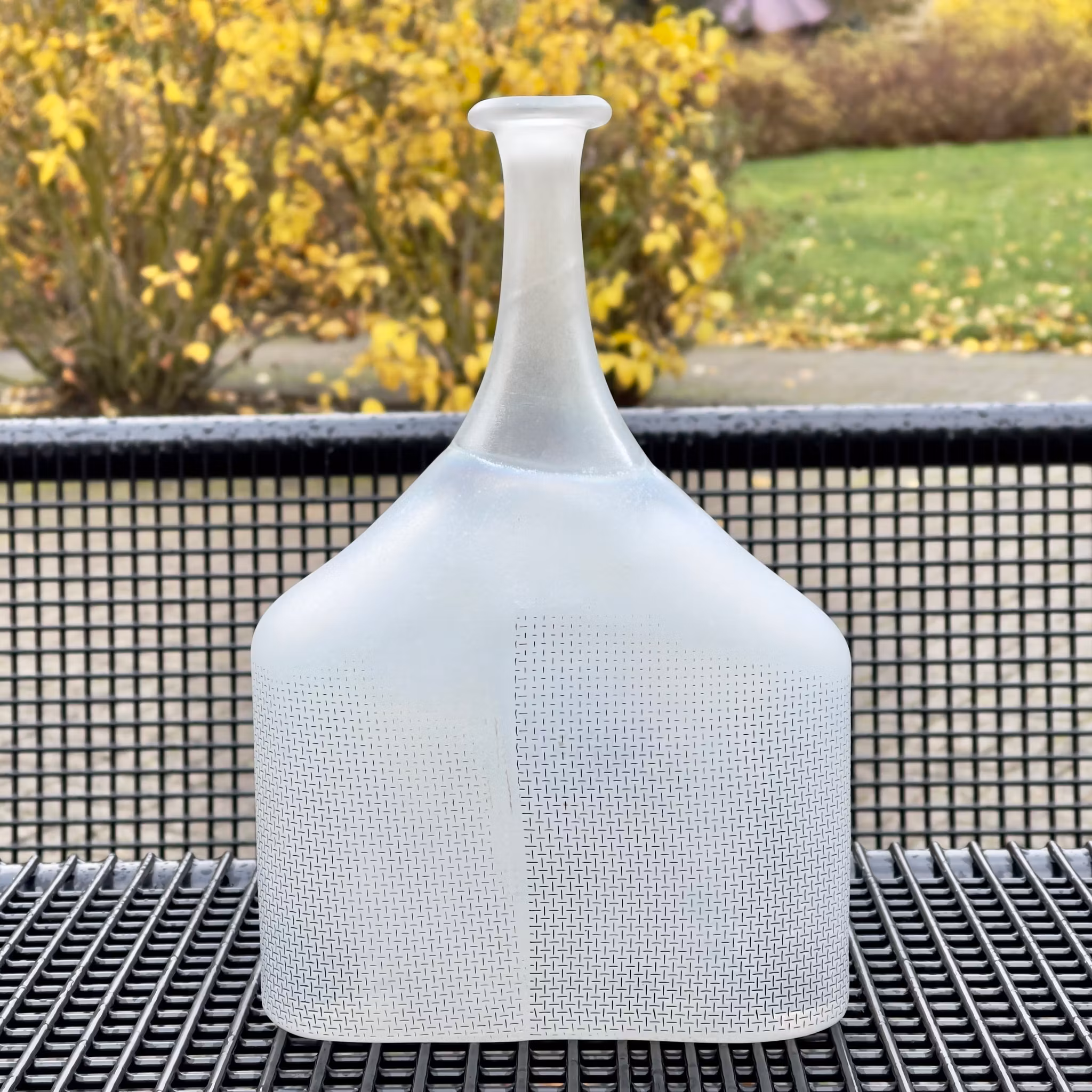 Réseau, Bertil Vallien, Bouteille Kosta Boda