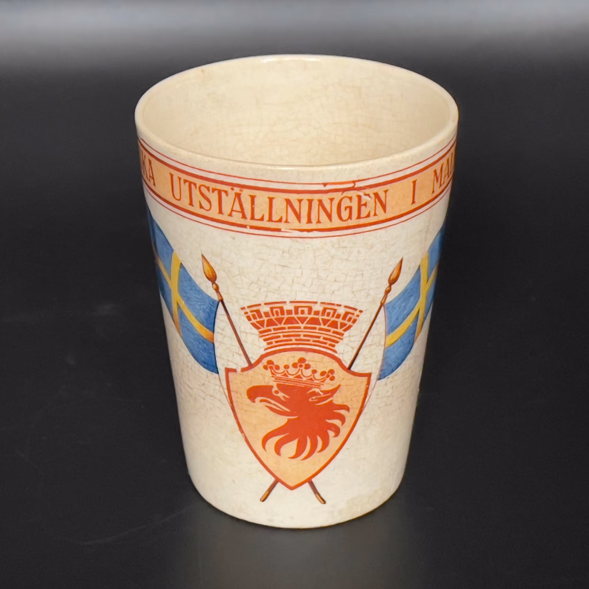 Minnesmugg, Göteborgs porslin, Malmö 1914
