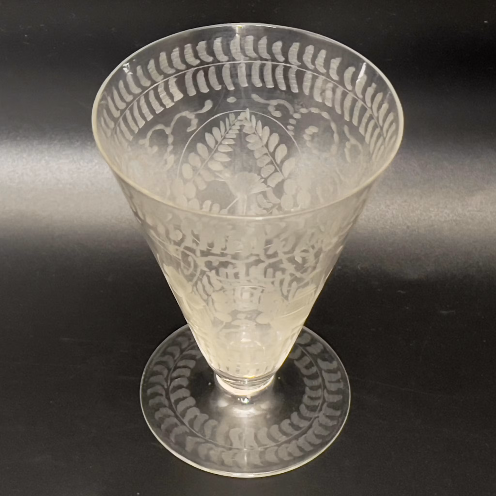 Orrefors antikk gravert glass