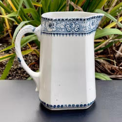 Gustavsberg Hans, porseleinen kan