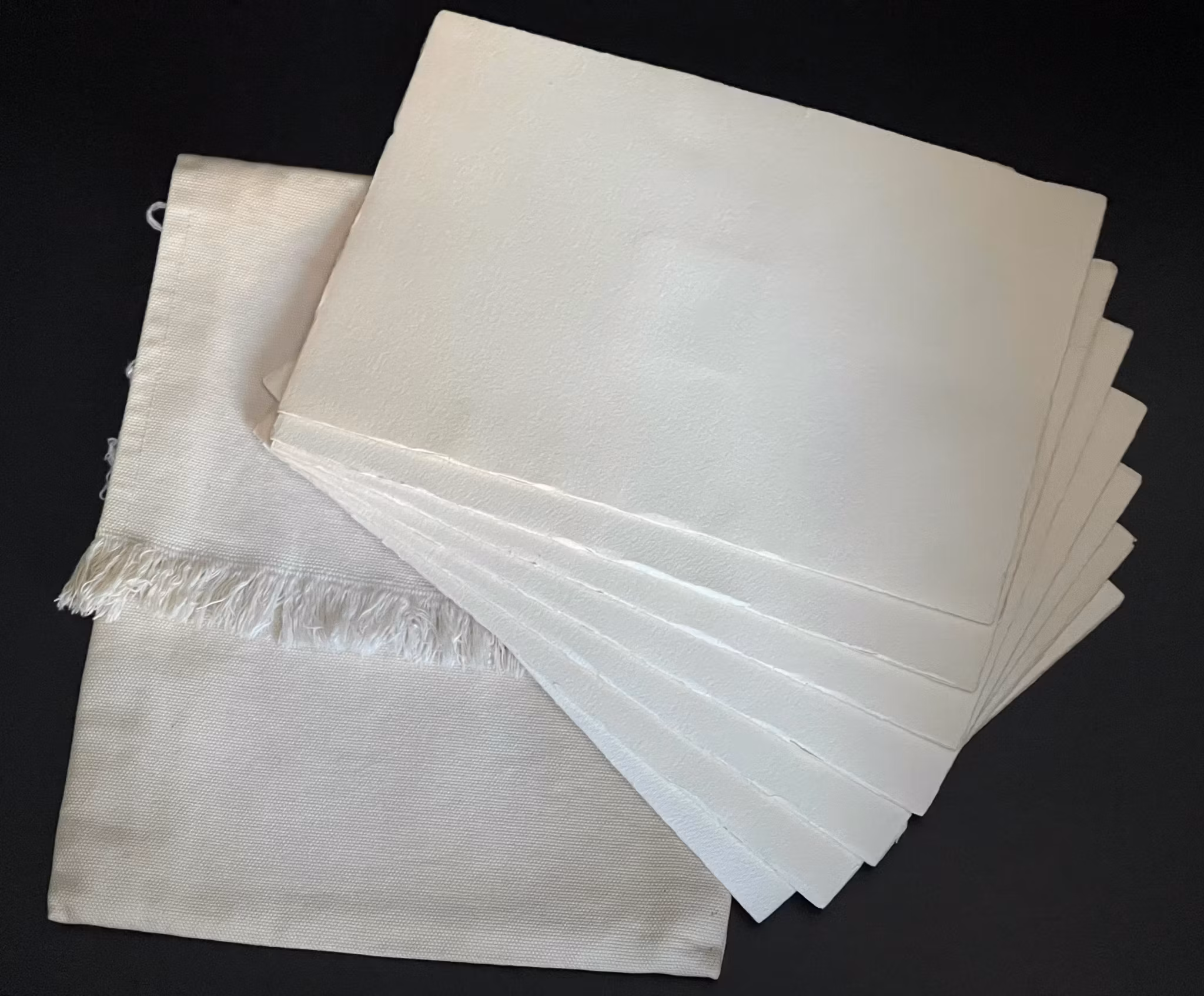 Barton Lidice Benes, Aloha Evelyn