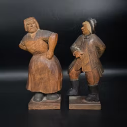 Två Skulpturer, trä, signerade och daterade, 1943-tal