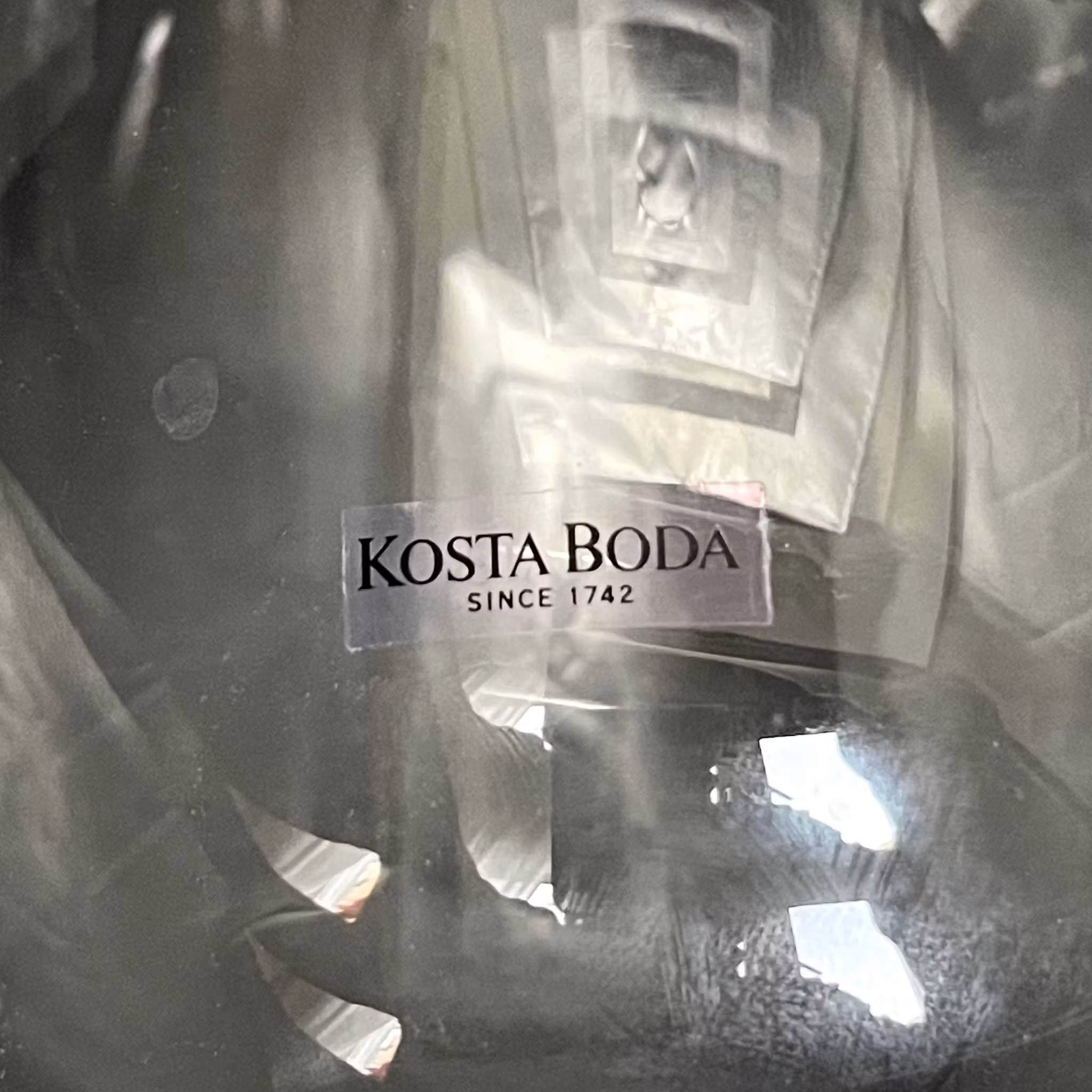 Bertil Vallien, karaffel, Chateau, Kosta Boda