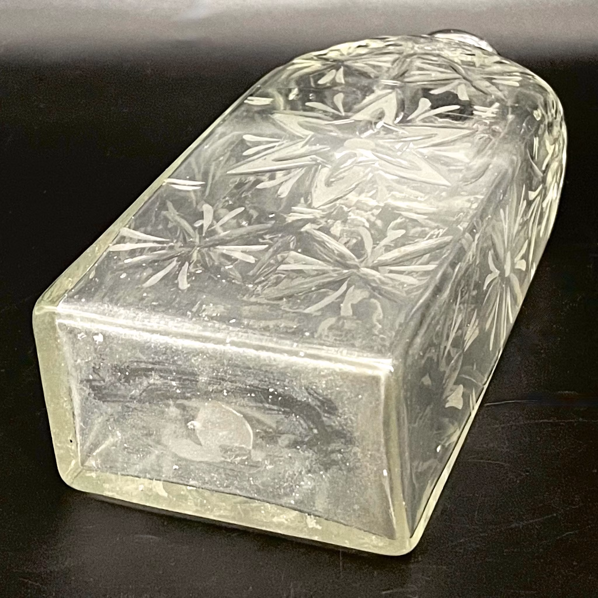 Brännvins flaska, glas, 1700-tal