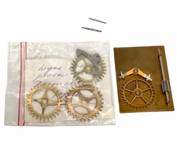 Delar till ett urverk 1954