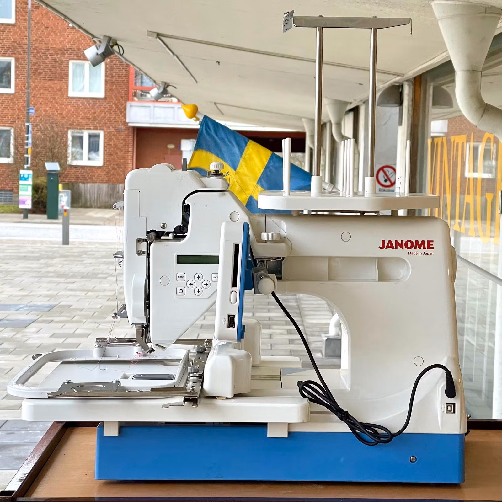 JANOME MB-4 broderimaskine med fire nåle