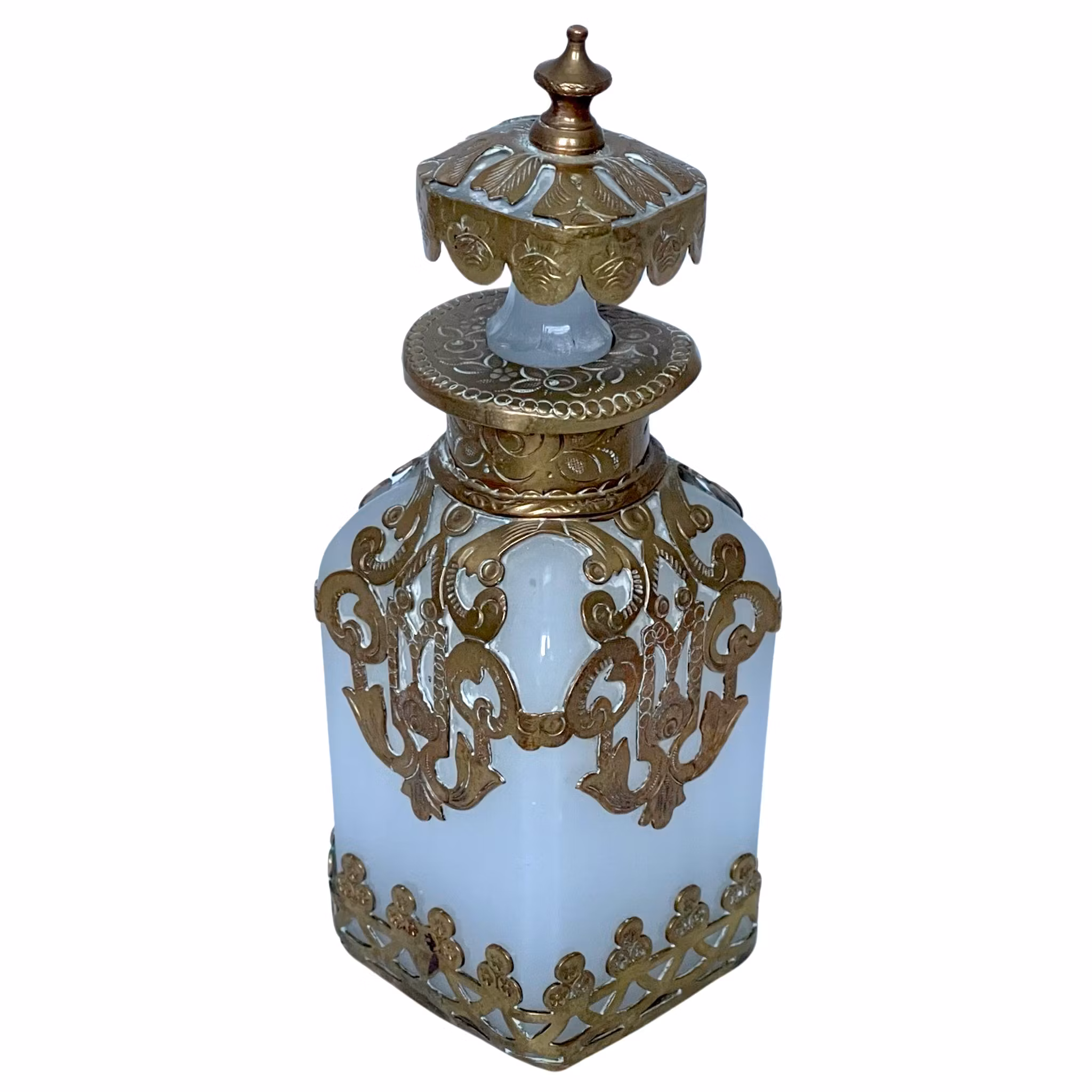 Antikk fransk hvitt opalinglass med parfymeflaske i messing