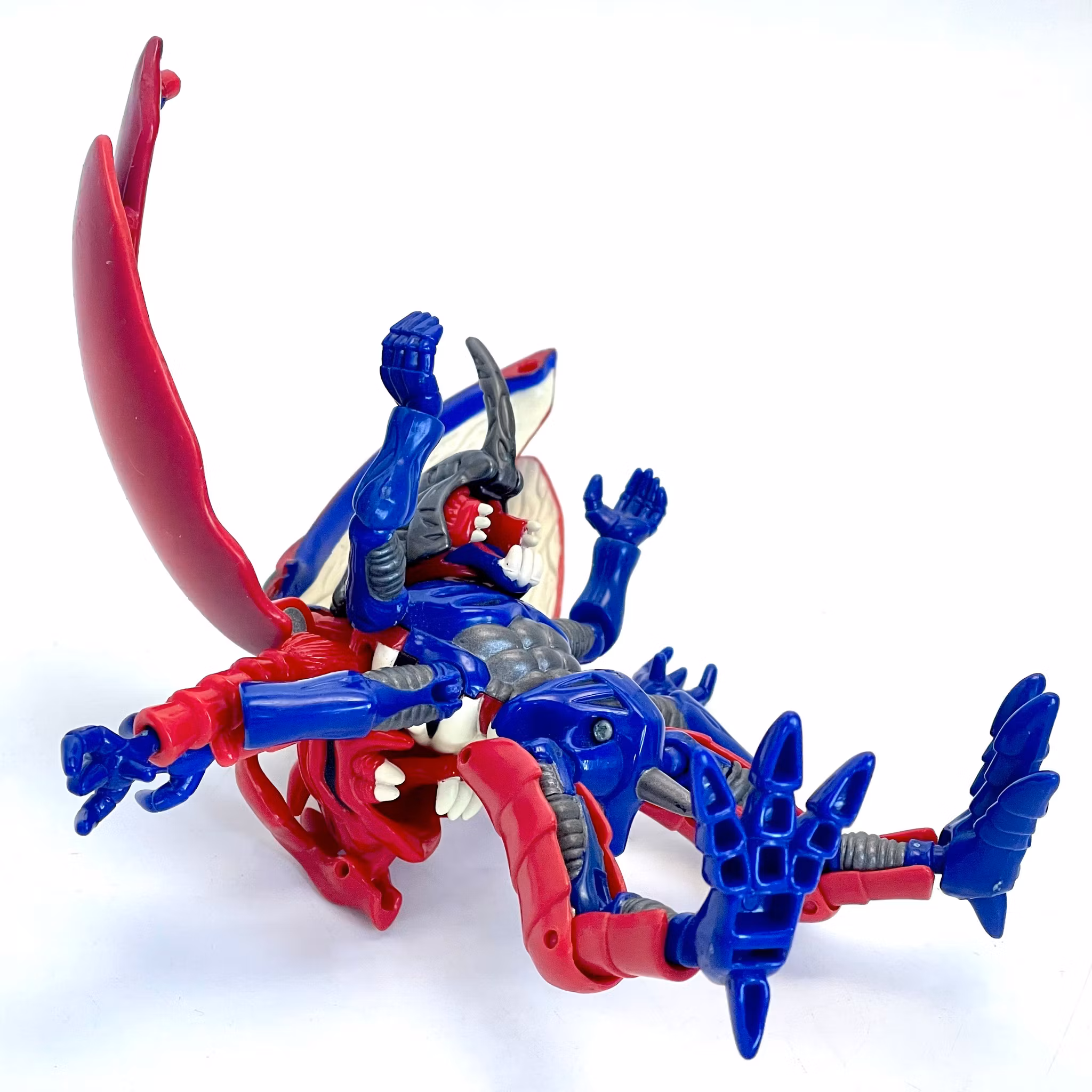 Bandai super evolution-serien atlur kabuterimon Digimon eventyrfigurleketøy