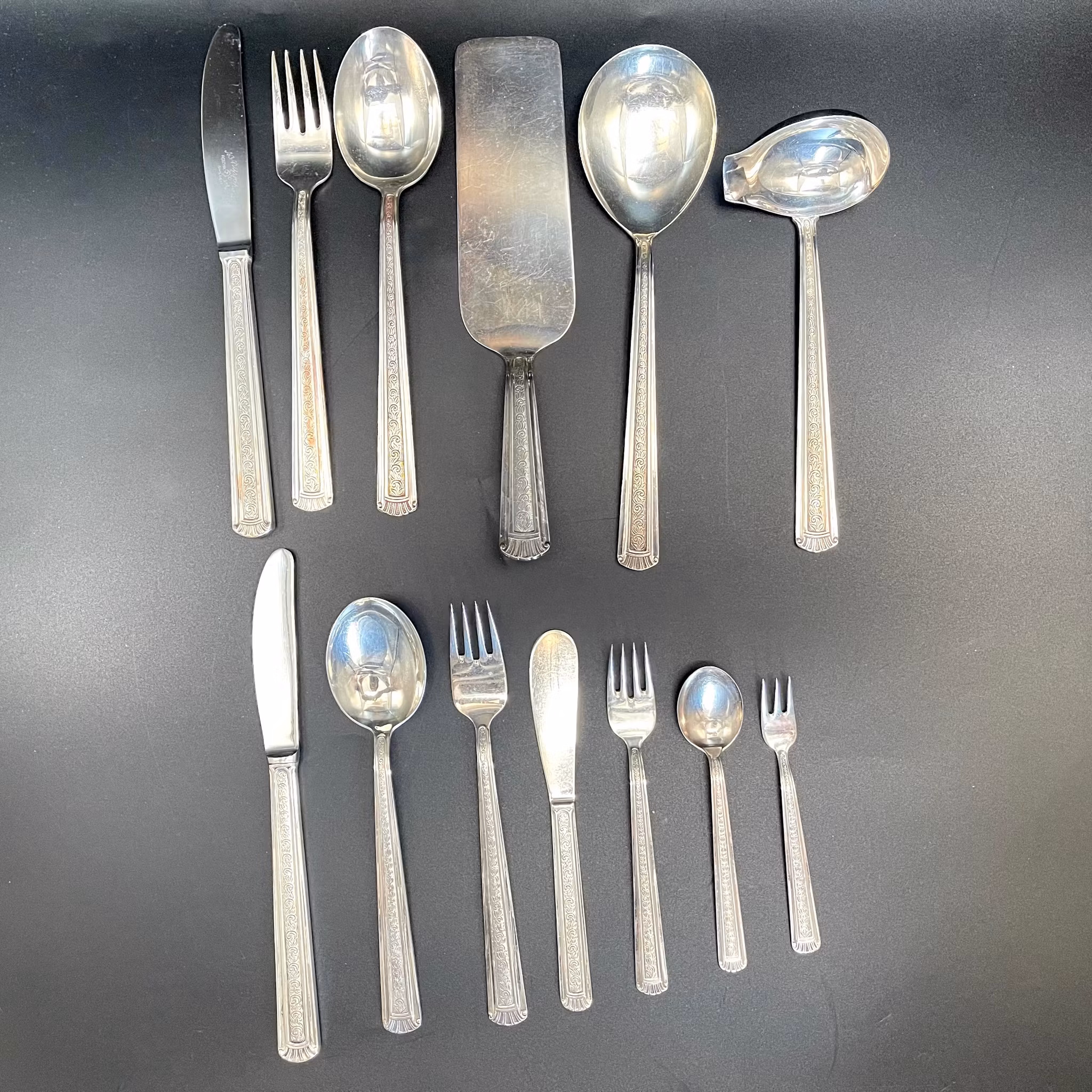 AB Nils Johan, 90 kpl Ruokailuvälineet, nikkelihopea