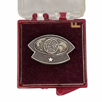 Caltex service, brosch, silver