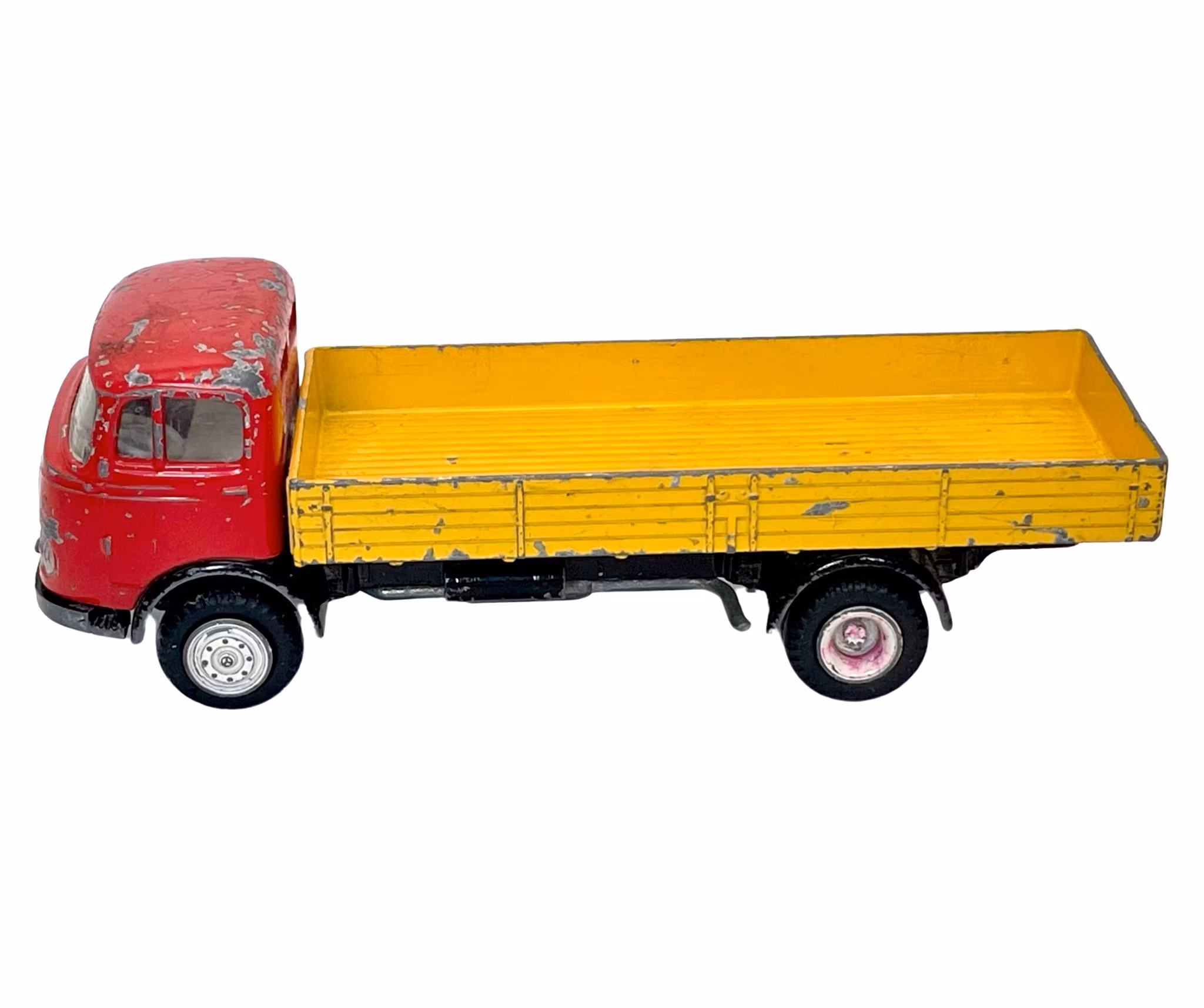 Tekno, Mercedes Benz LP 322, Dania