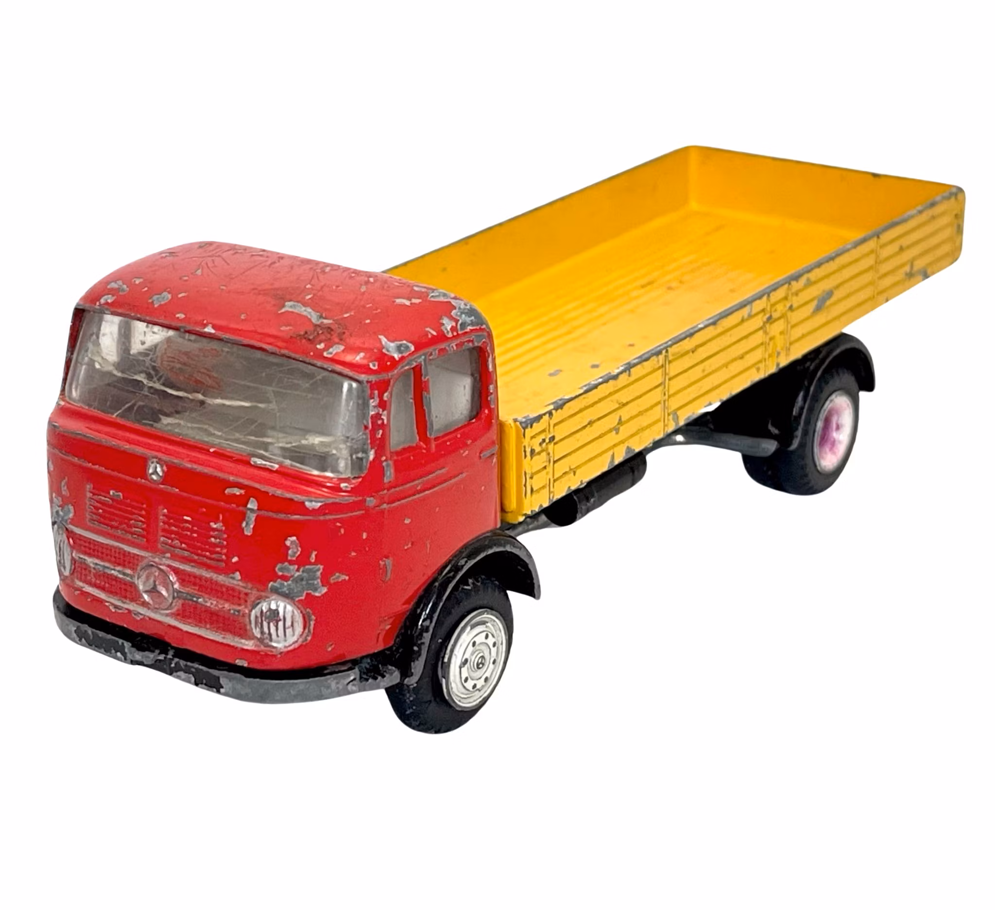 Tekno, Mercedes Benz LP 322, Dania