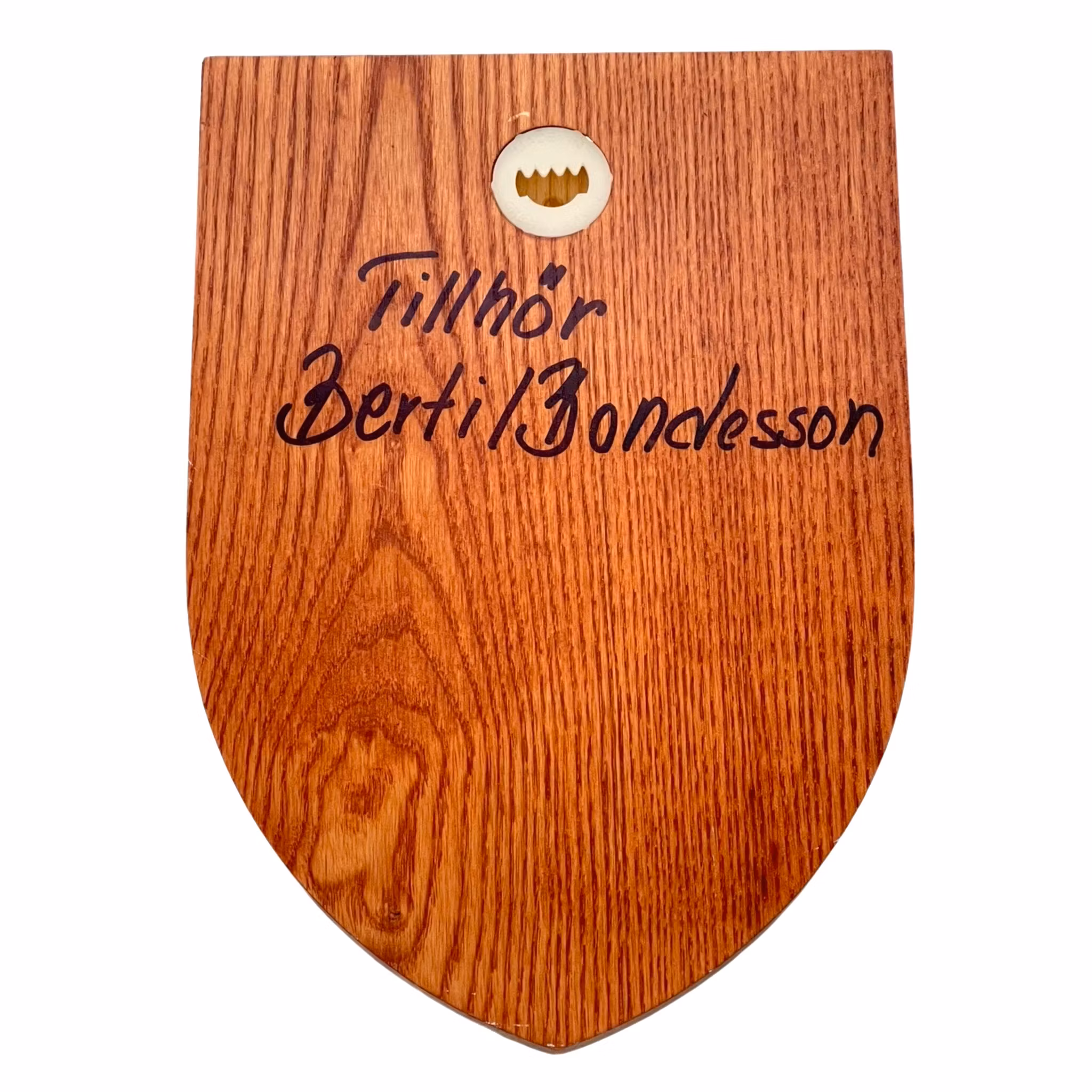 Herb namalowany na płycie drewnianej