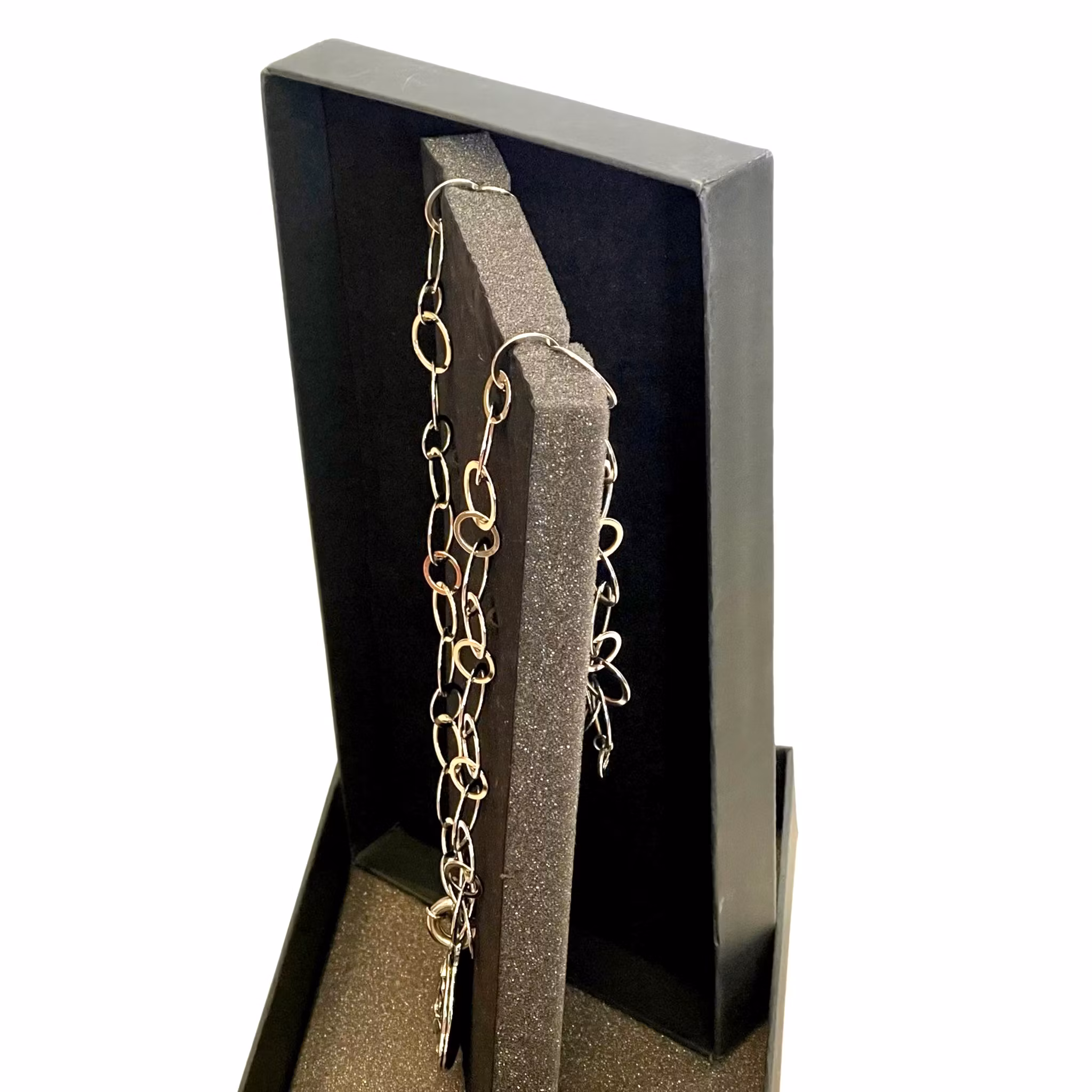 Dyrberg Kern, Długi naszyjnik z zawieszką