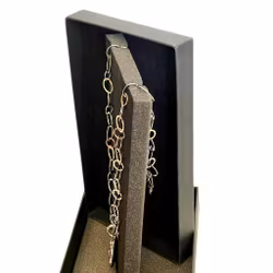 Dyrberg Kern, Lange ketting met hanger