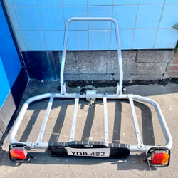 Thule Lastplattform EasyBase, 7-pol TH 949