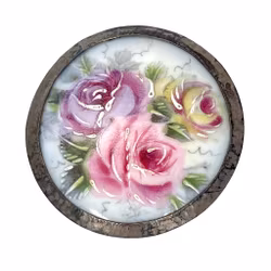 Antieke handbeschilderde porseleinen broche