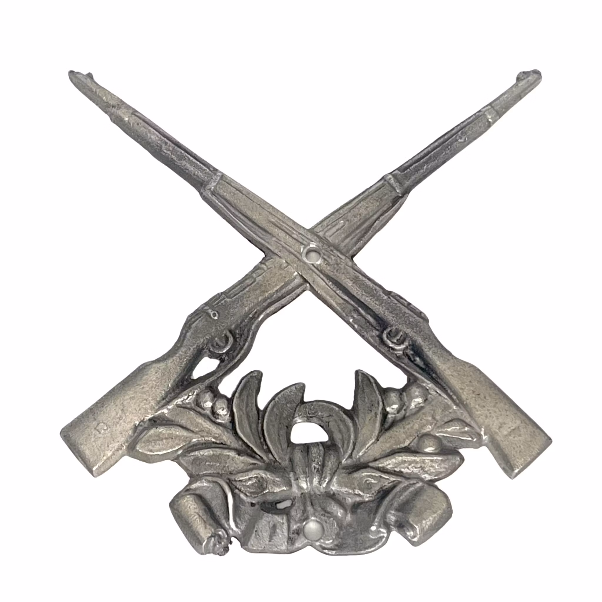 Schietvaardigheid, voorstellende twee gekruiste geweren bovenop een lauwerkrans, tin