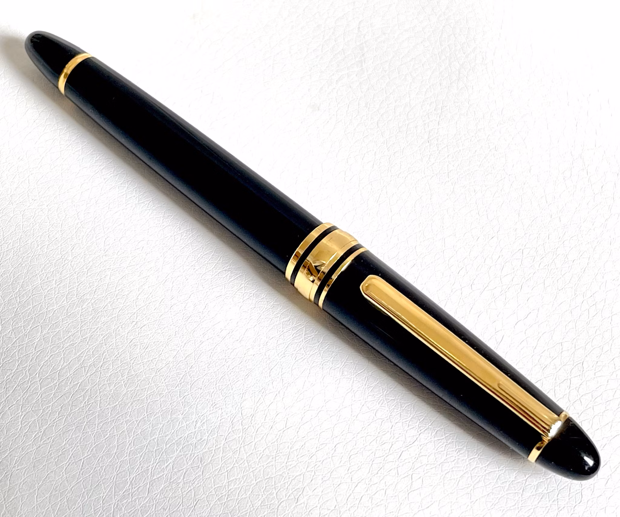 Iridium point reservoarpenna