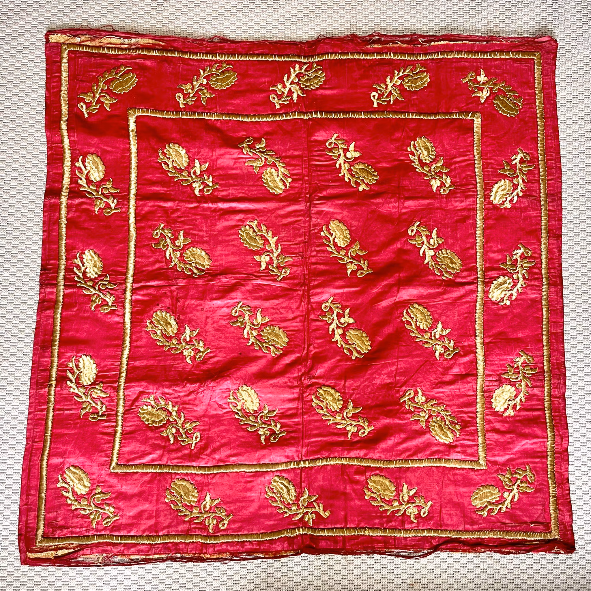 Broderi antik Serma, silke, Osmannerriget, 1600-tallet, forgyldt sølvtråd