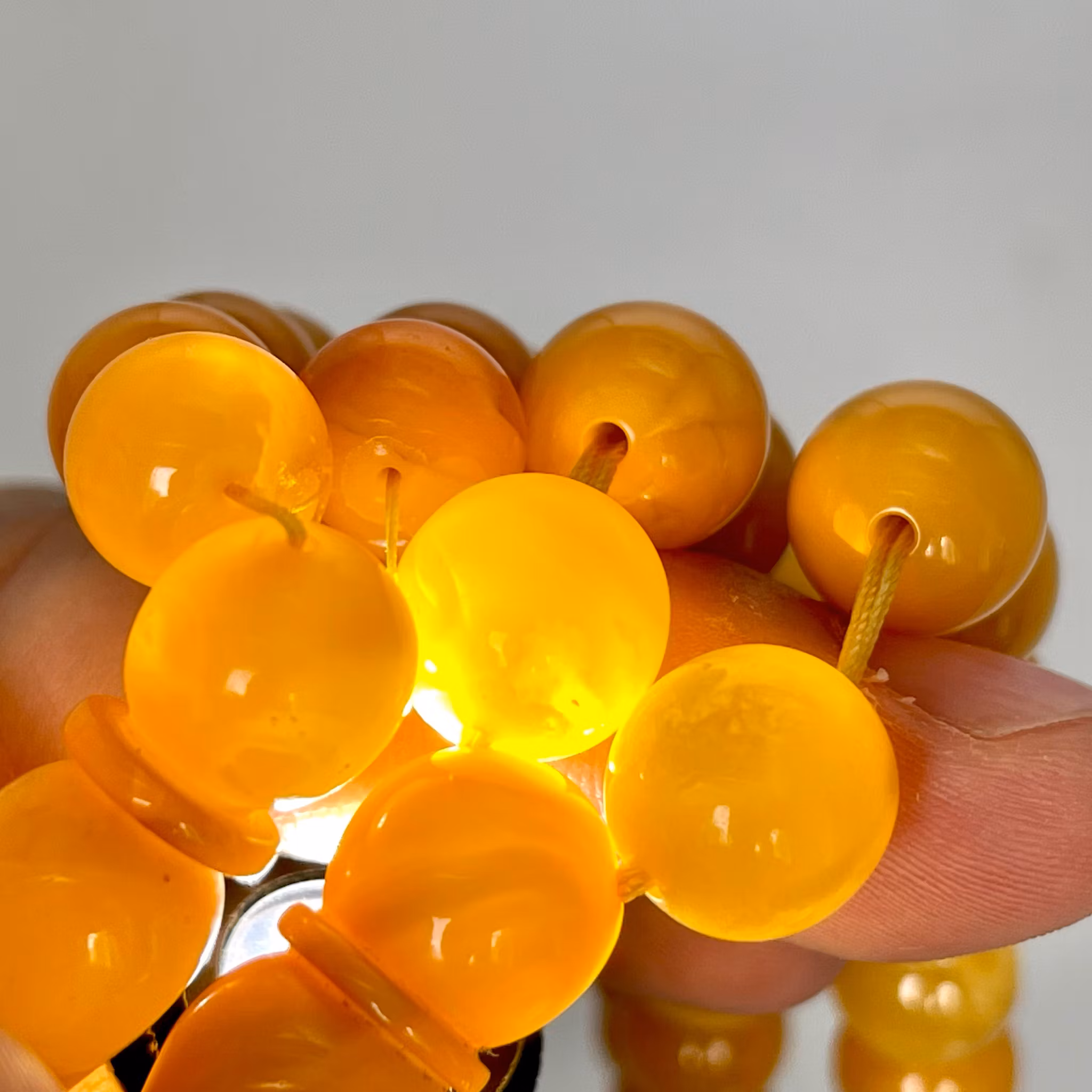 Cuma Fırat Kayabaşı usta ja Hamdi Levent puskul usta, Amber Rosary