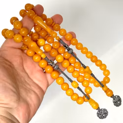 Cuma Fırat Kayabaşı usta et Hamdi Levent puskul usta, Chapelet d'Ambre