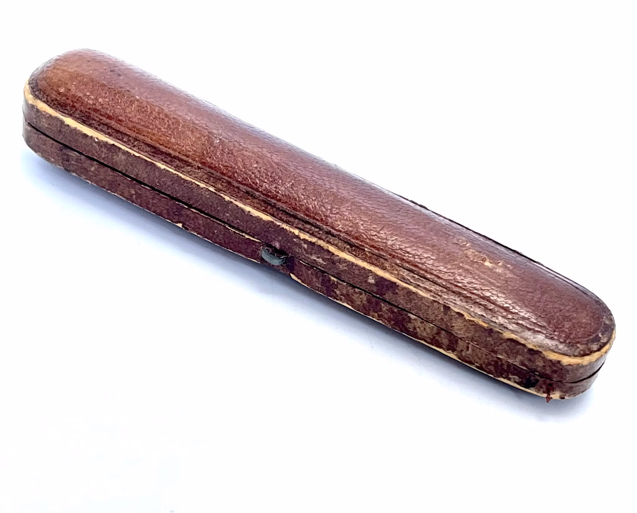 Boquilla de cigarrillo antigua de color ámbar