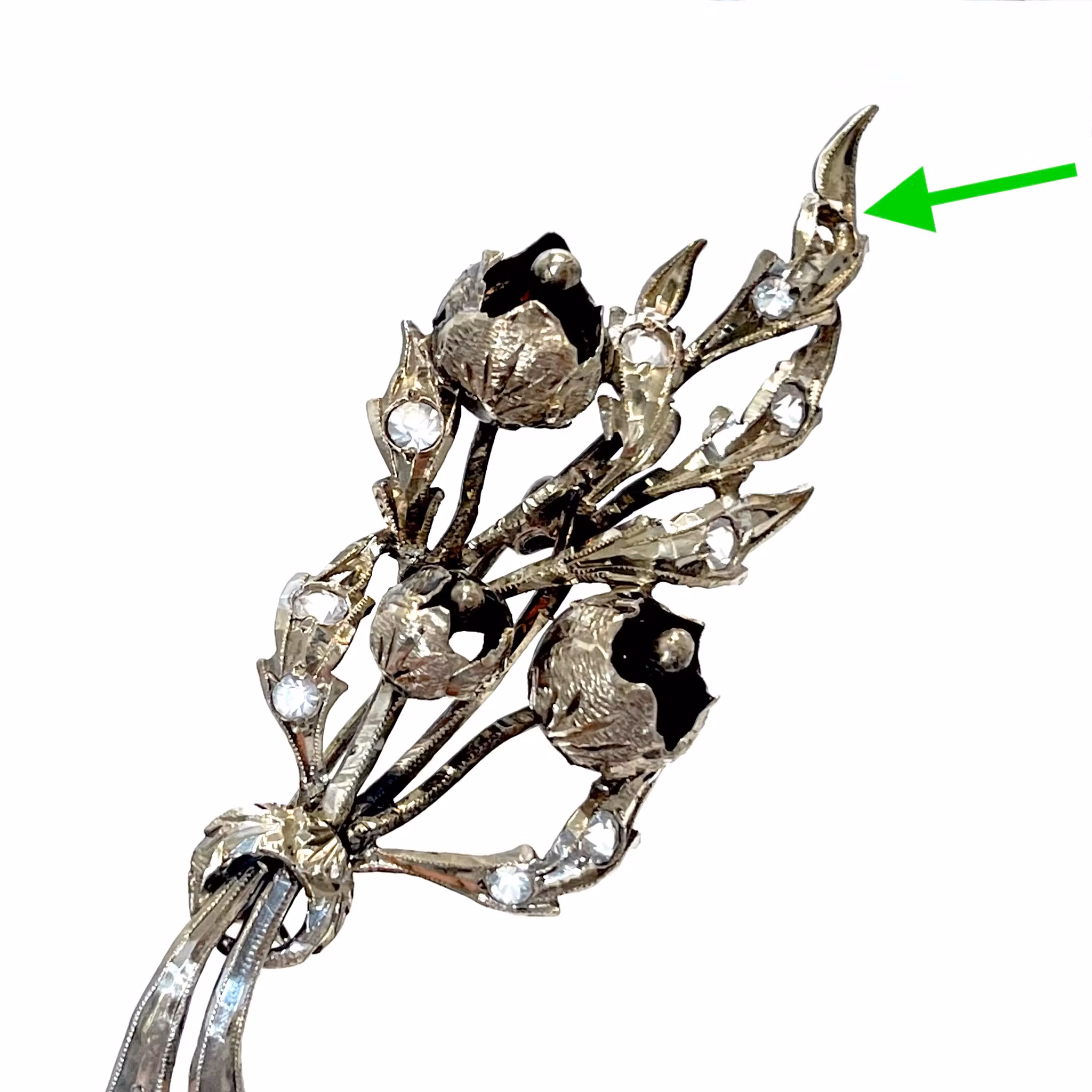 Brosch, silver 925 i form av stiliserad kvist med blommor och blad