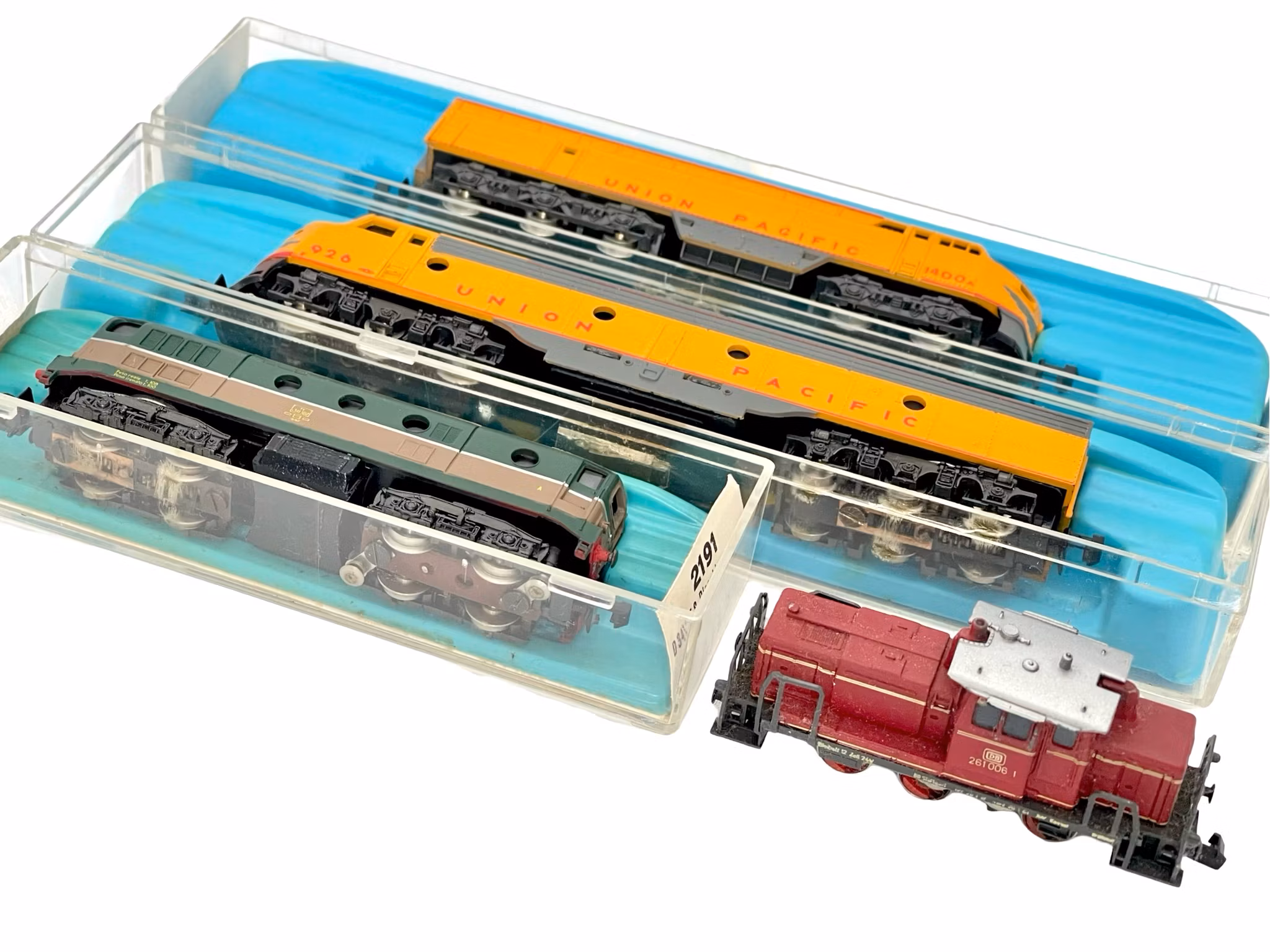 Minitrix and Atlas Locomotive & Wagons Scale N