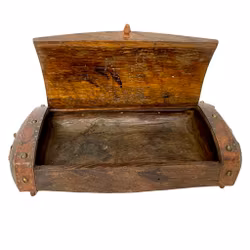 Trä ask skrin med koppar inslag 1949