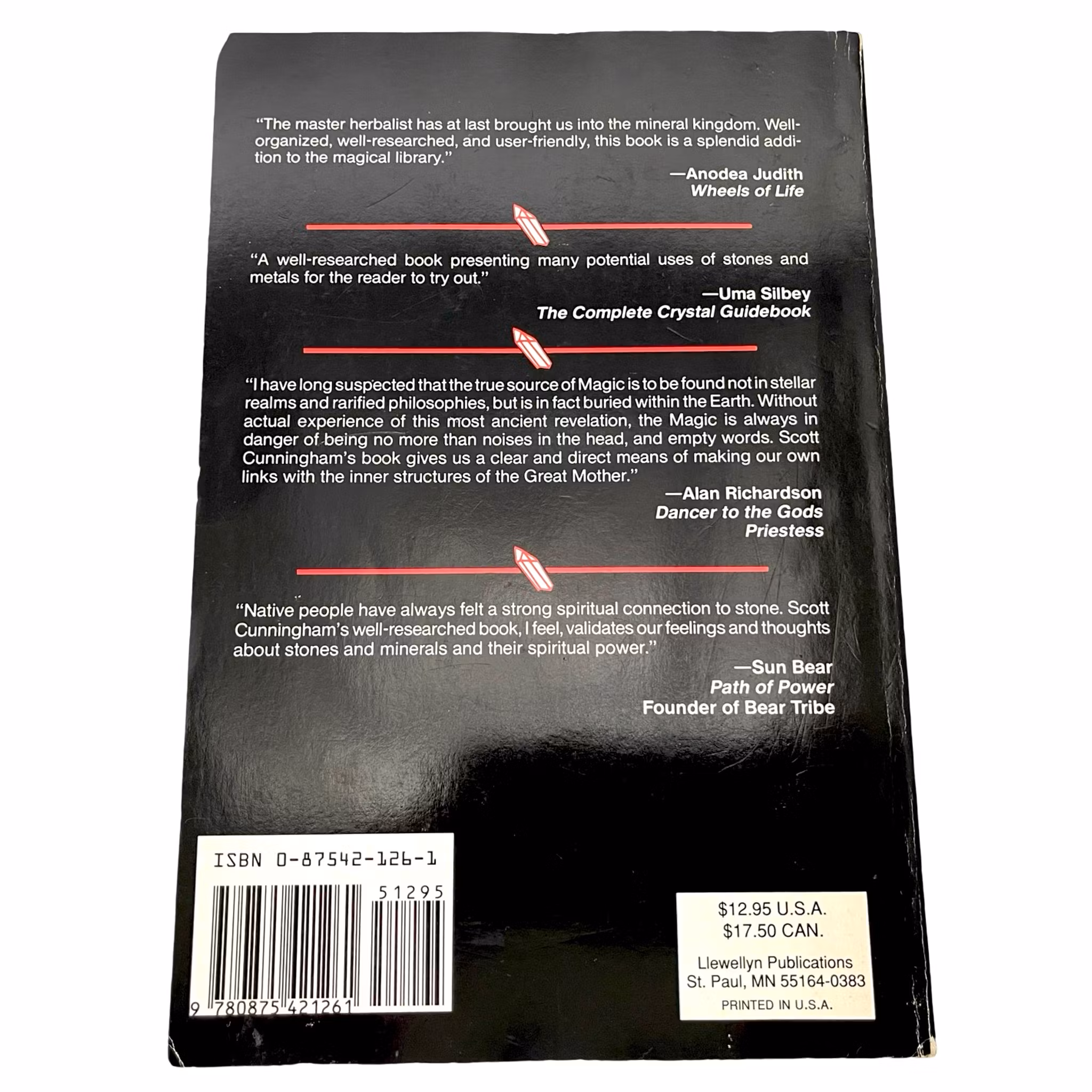 Encyklopedia książki o magii kryształów, klejnotów i metali