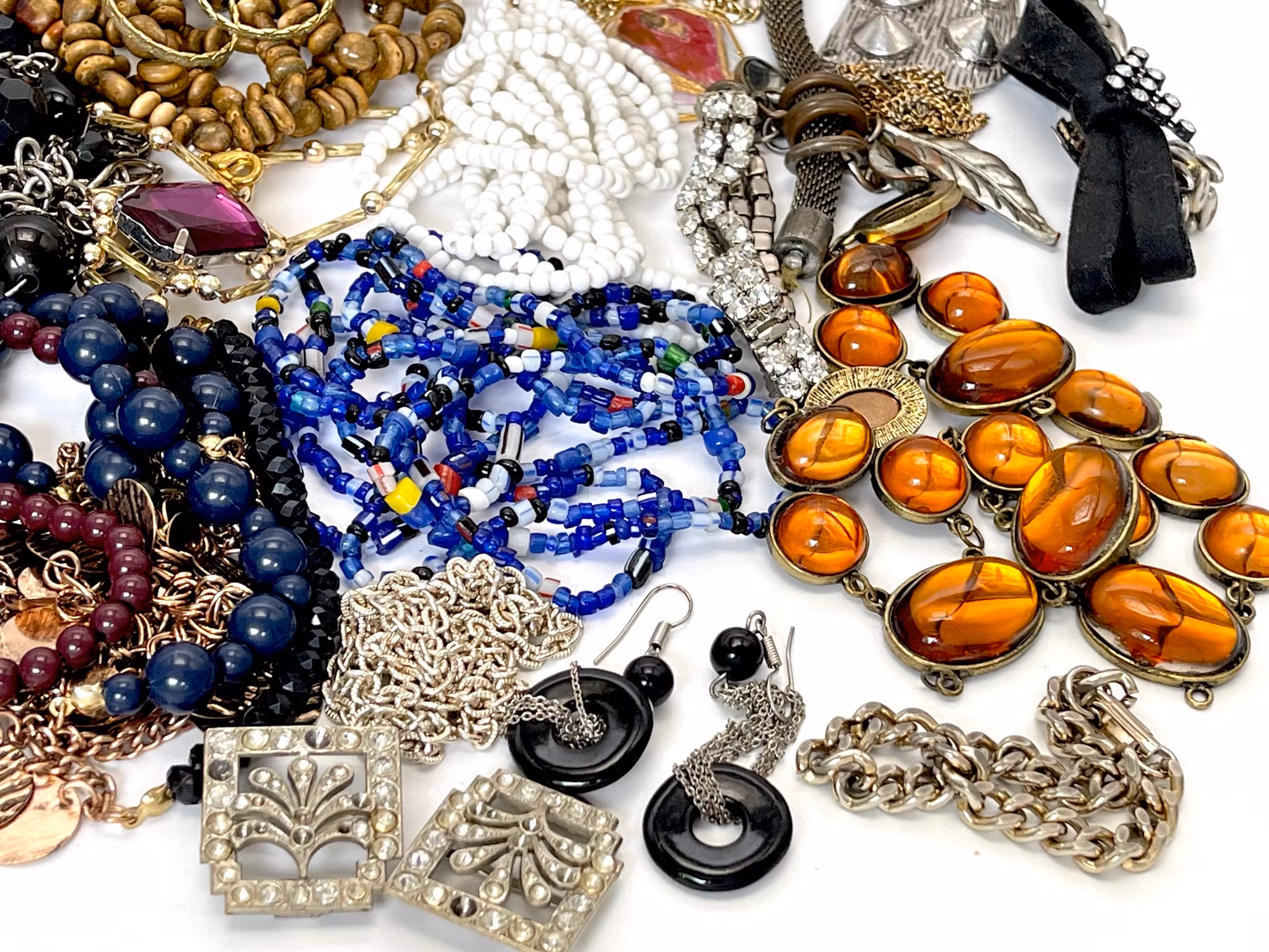 Lot of various vintage and old Bijouterie Jewelry