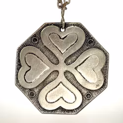 Projekt ręcznie robionego wisiorka casi z cyny szwedzkiej z lat 60-tych