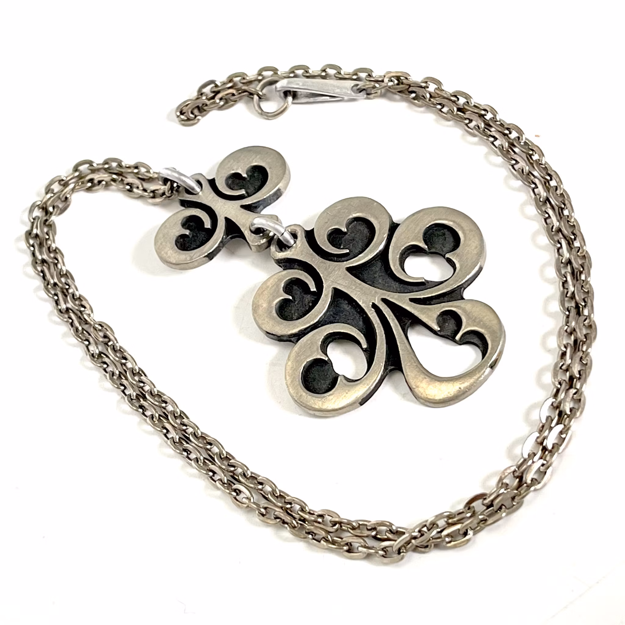 Vintage, Runa Tennesmed Suecia, Collar colgante de peltre