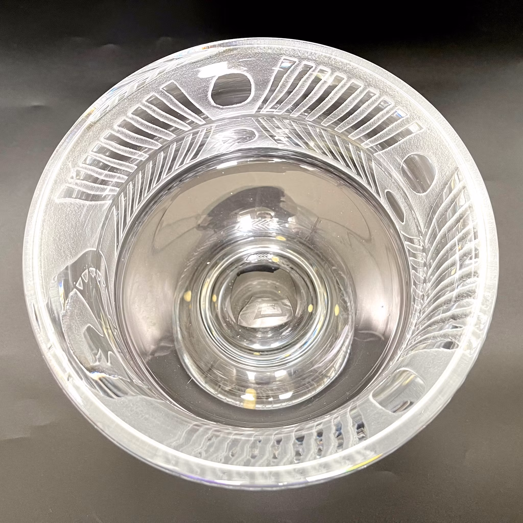 Bertil Vallien, Boda-Åfors, signerad