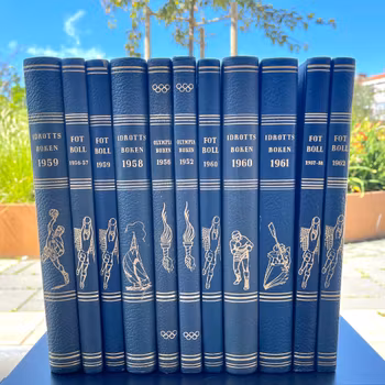 11 BÖCKER - Idrottsböcker, Fotboll, Olympia m.m.